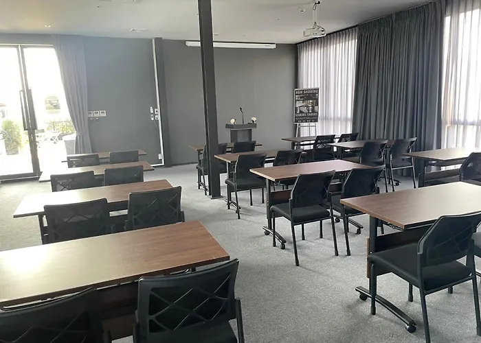 Seekers Finders Rama IV Hotel Surestay Collection By BW